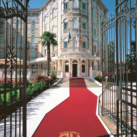 Ausonia Hungaria Wellness & Lifestyle 酒店