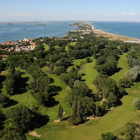 Ausonia Hungaria Wellness & Lifestyle Venetië-Lido